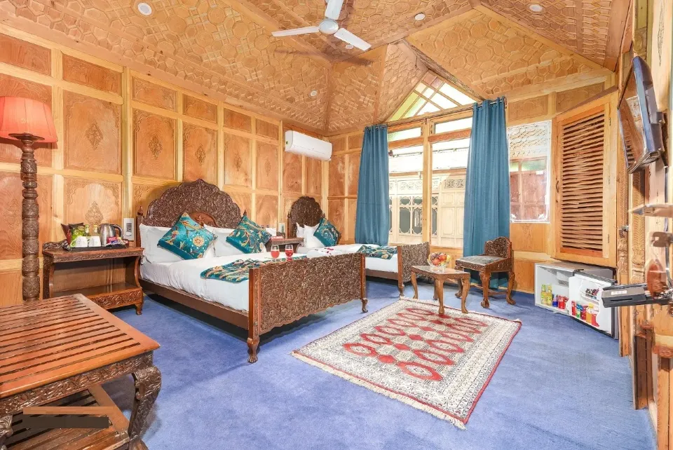 Rooms of Houseboats in Kashmir