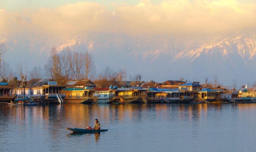 Houseboats in Kashmir: A Unique Way to Experience Paradise on Earth